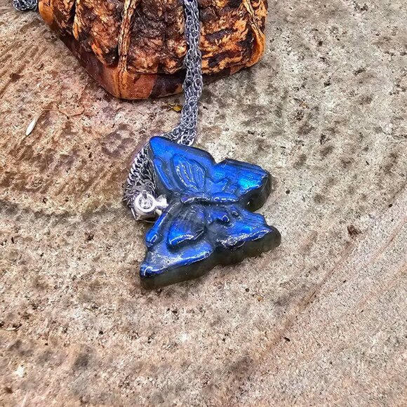 Nature Labradorite Flashy Butterfly Pendant Necklace - Picture 3 of 10